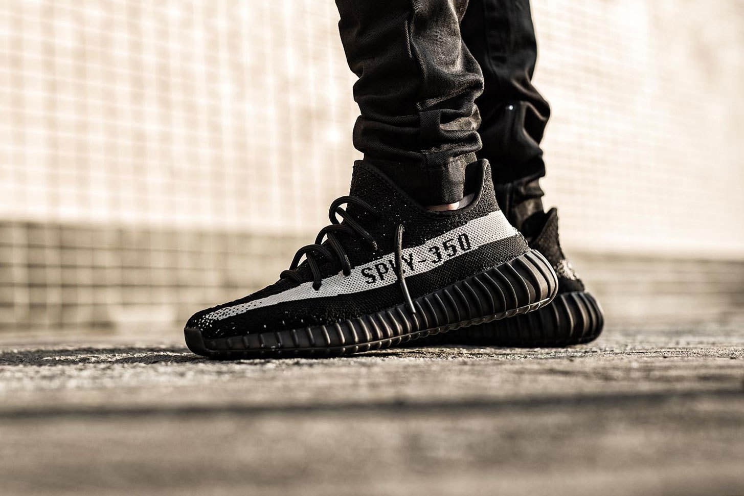 yeezy schwarz orange