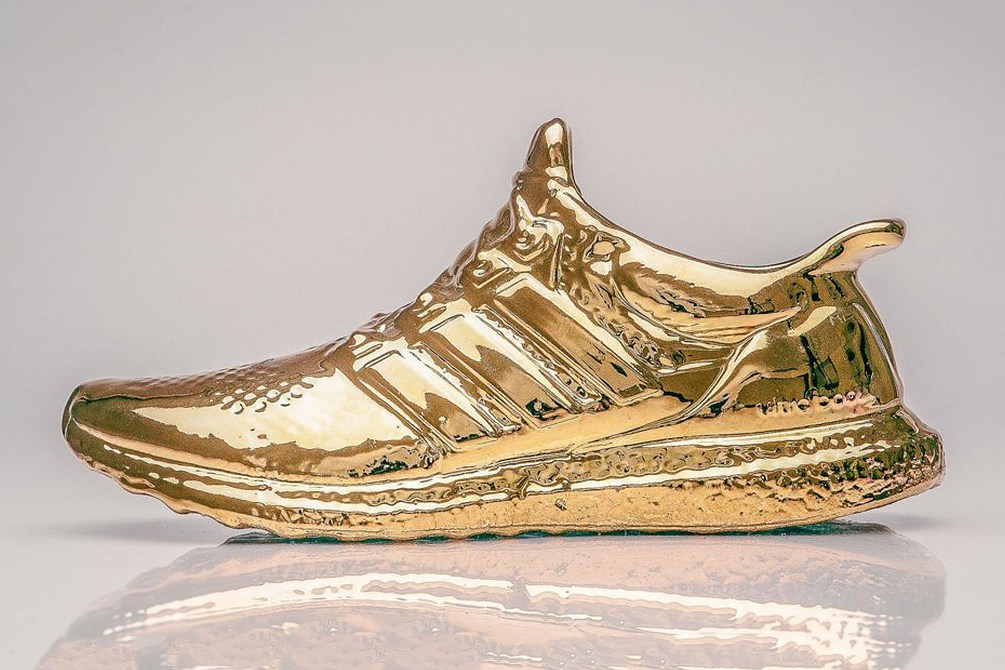 artist-creates-gold-dipped-adidas-ultra-boosts-1