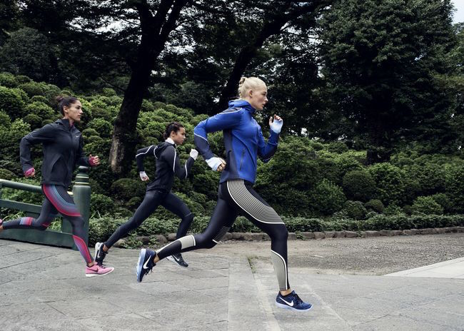 Sp16_NikeWomen_Power_Speed_Tight