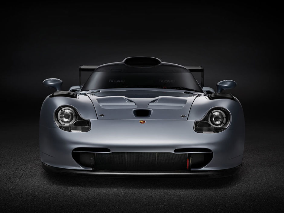 Porsche_911_GT1_Evo_1