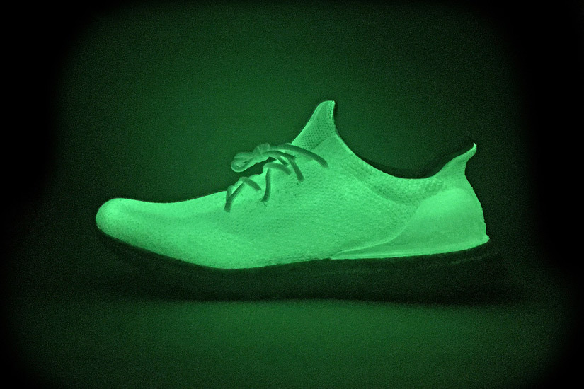 adidas-ultra-boost-custom-glow-2