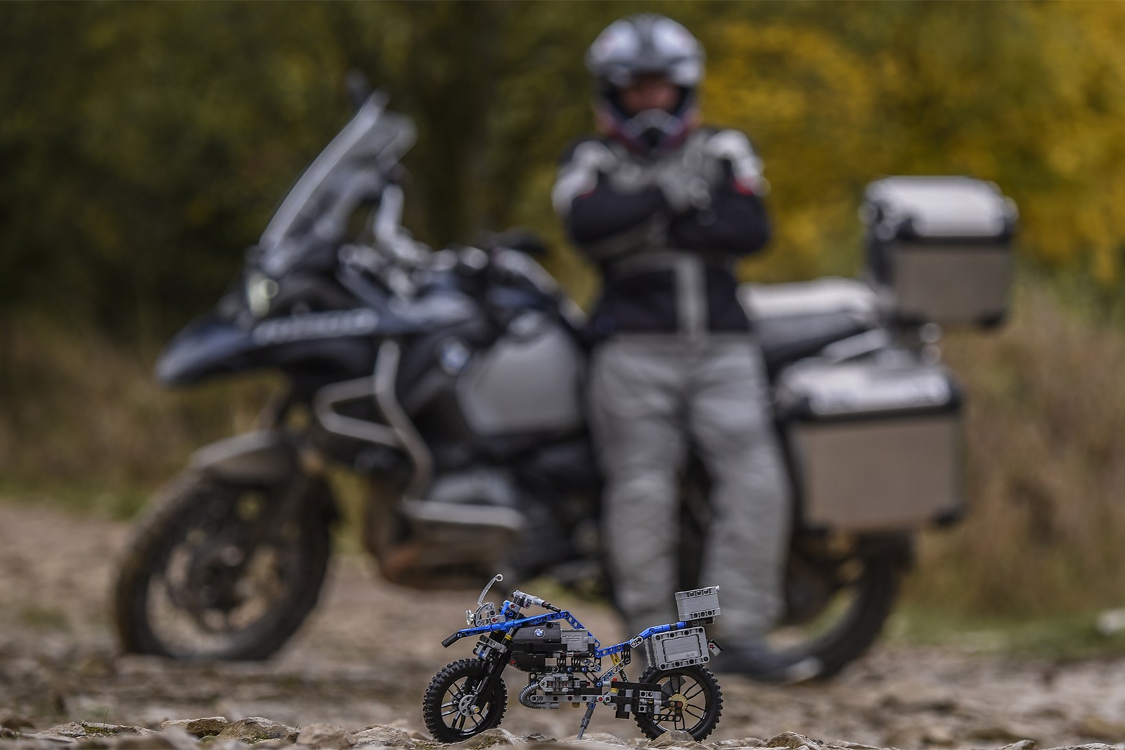 lego-bmw-r-1200-gs-adventure-motorcycle-1
