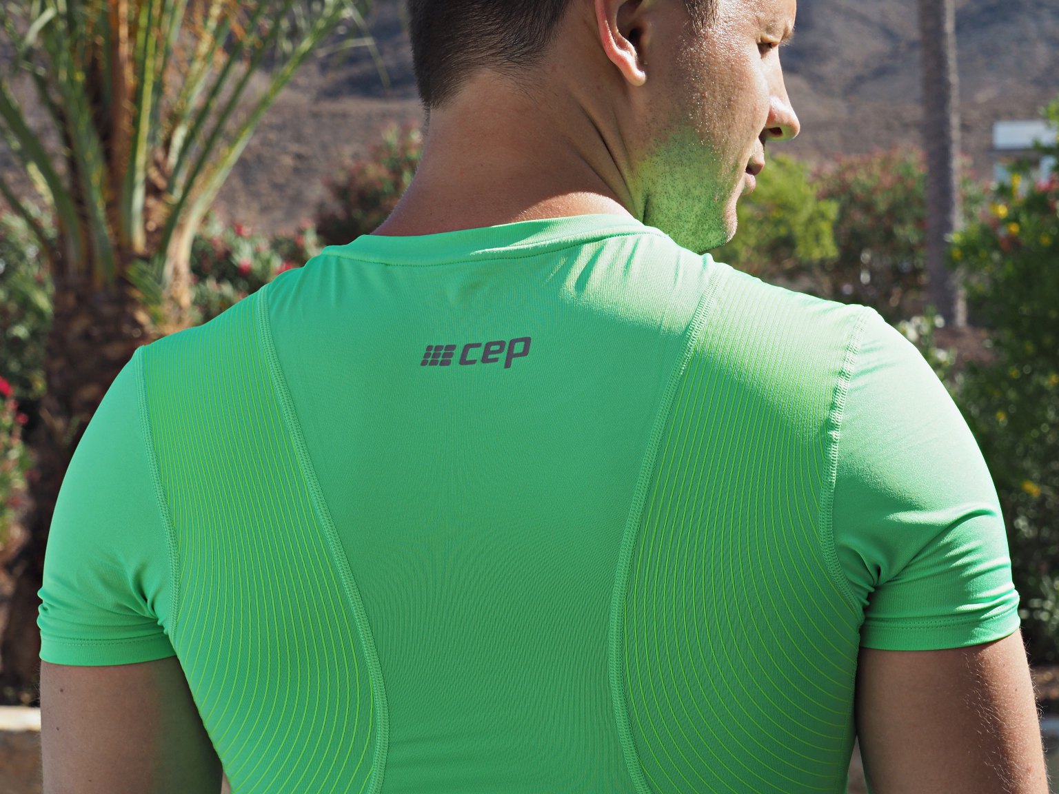 CEP Sports Wingtech Short Sleeve Funktionsshirt zum Laufen Short ver Farben 